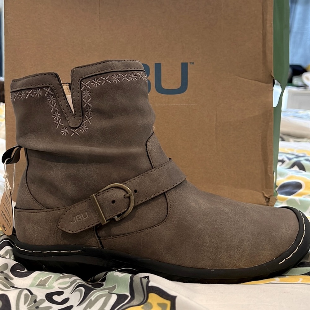 Jambu Taupe Women's Dottie-Water Resistant Fashion Boot